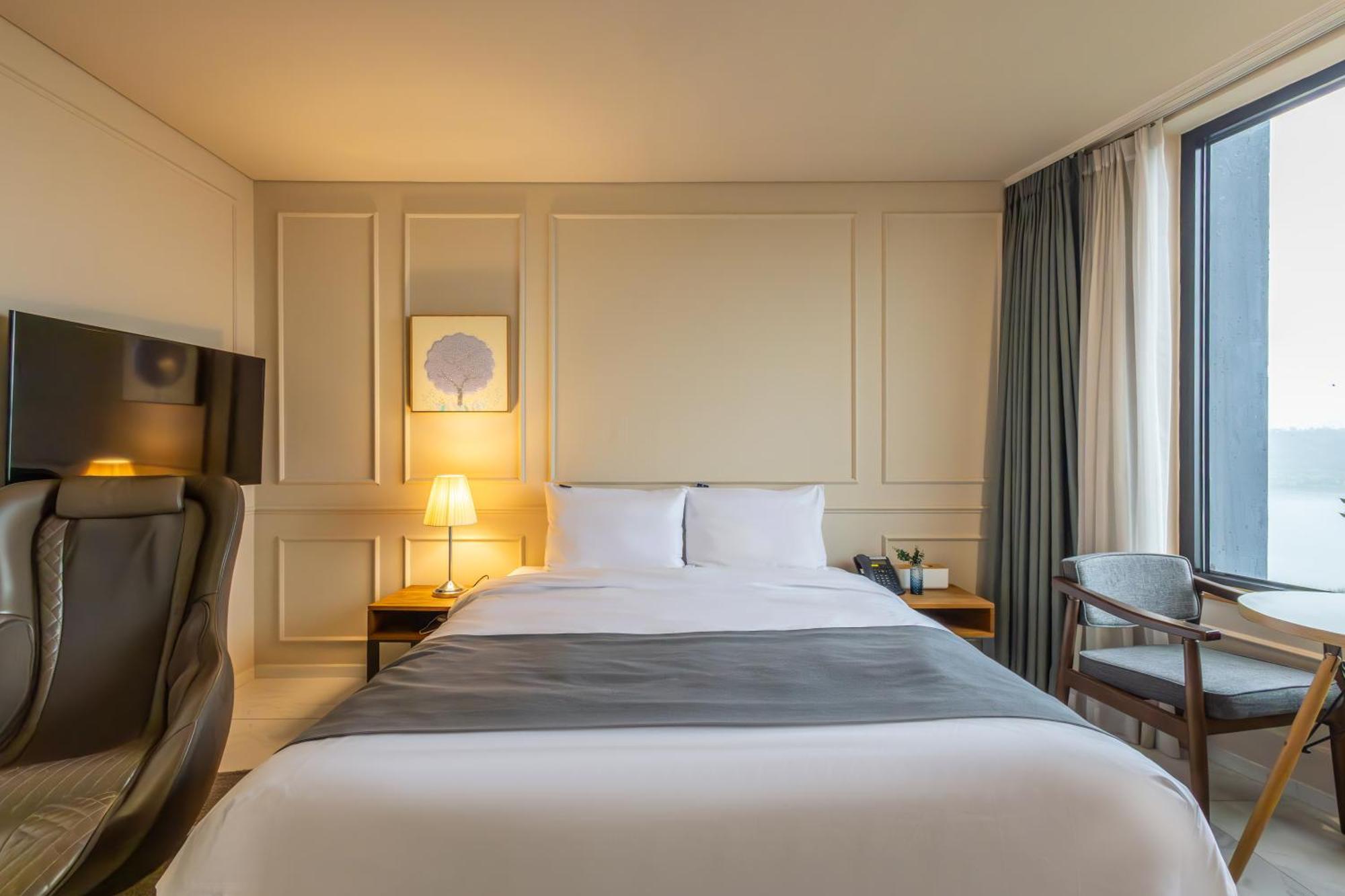 โรงแรมเจเค บลอสซัม โรงแรม