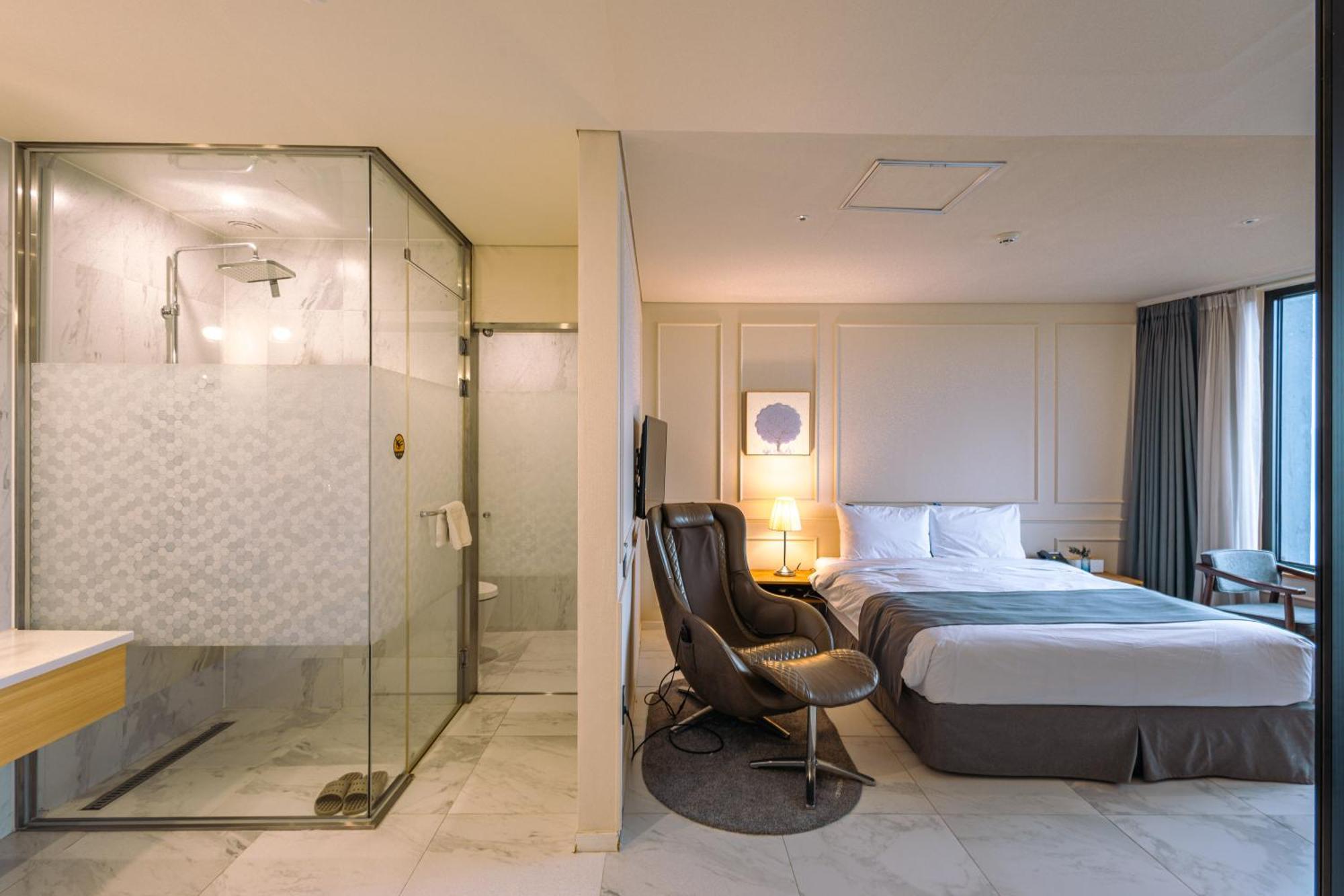 โรงแรม โรงแรมเจเค บลอสซัม